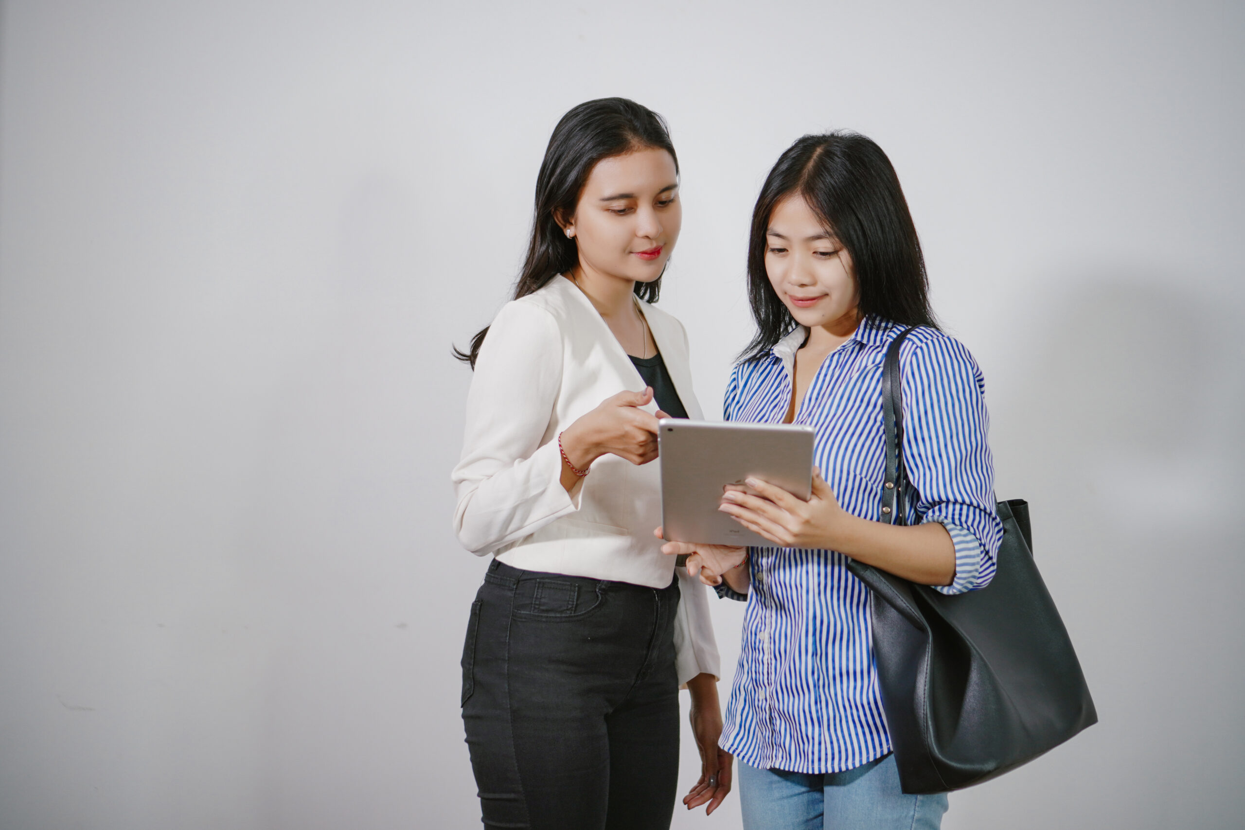 Cara Pekerja agar Tidak Tergeser dengan AI: Tetap Adaptif dan Bernilai Tambah di Era Digital